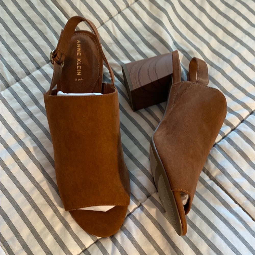 Anne Klein Brown Suede Heels